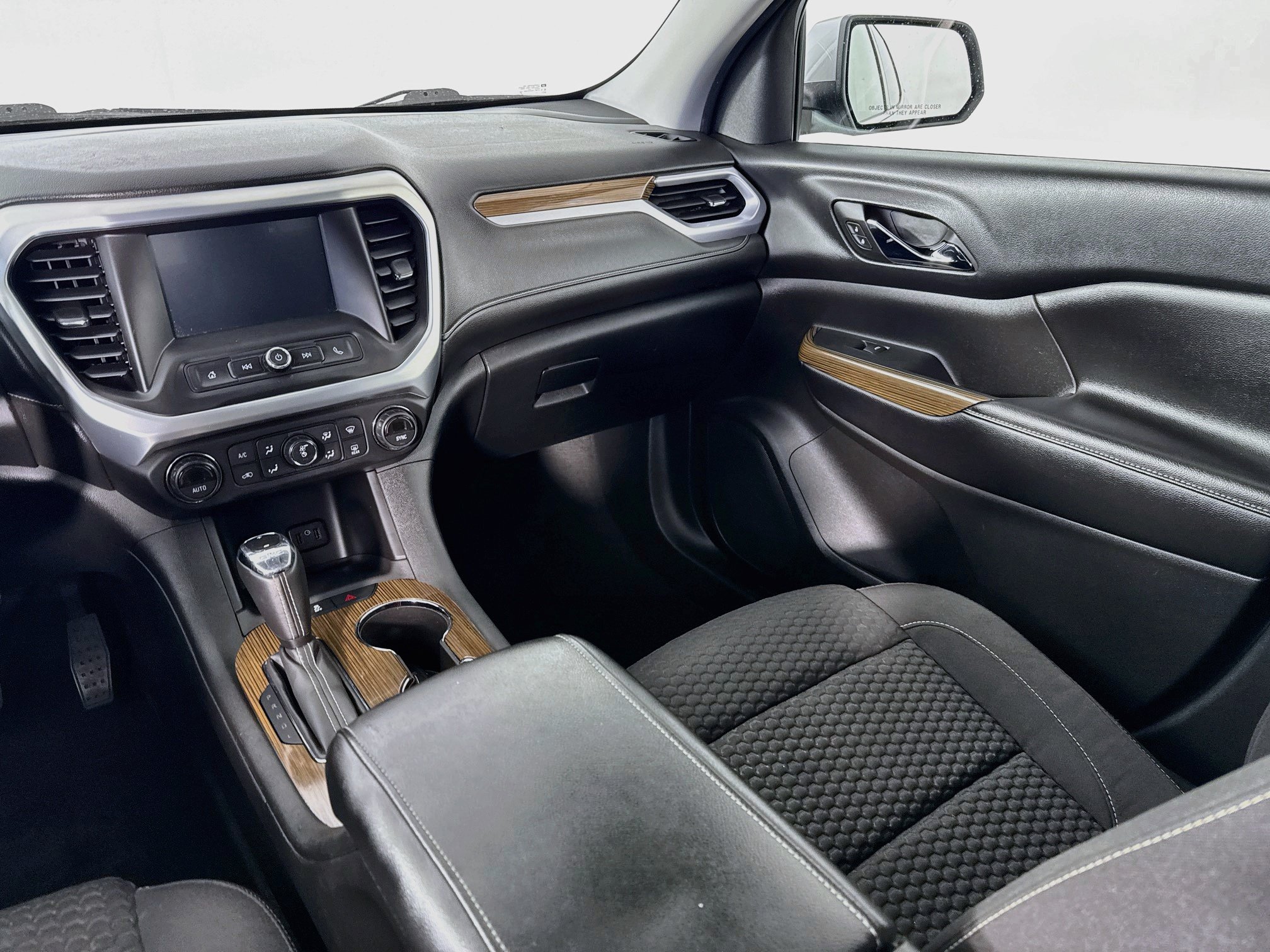 Used 2017 GMC Acadia SLE FWD image 21