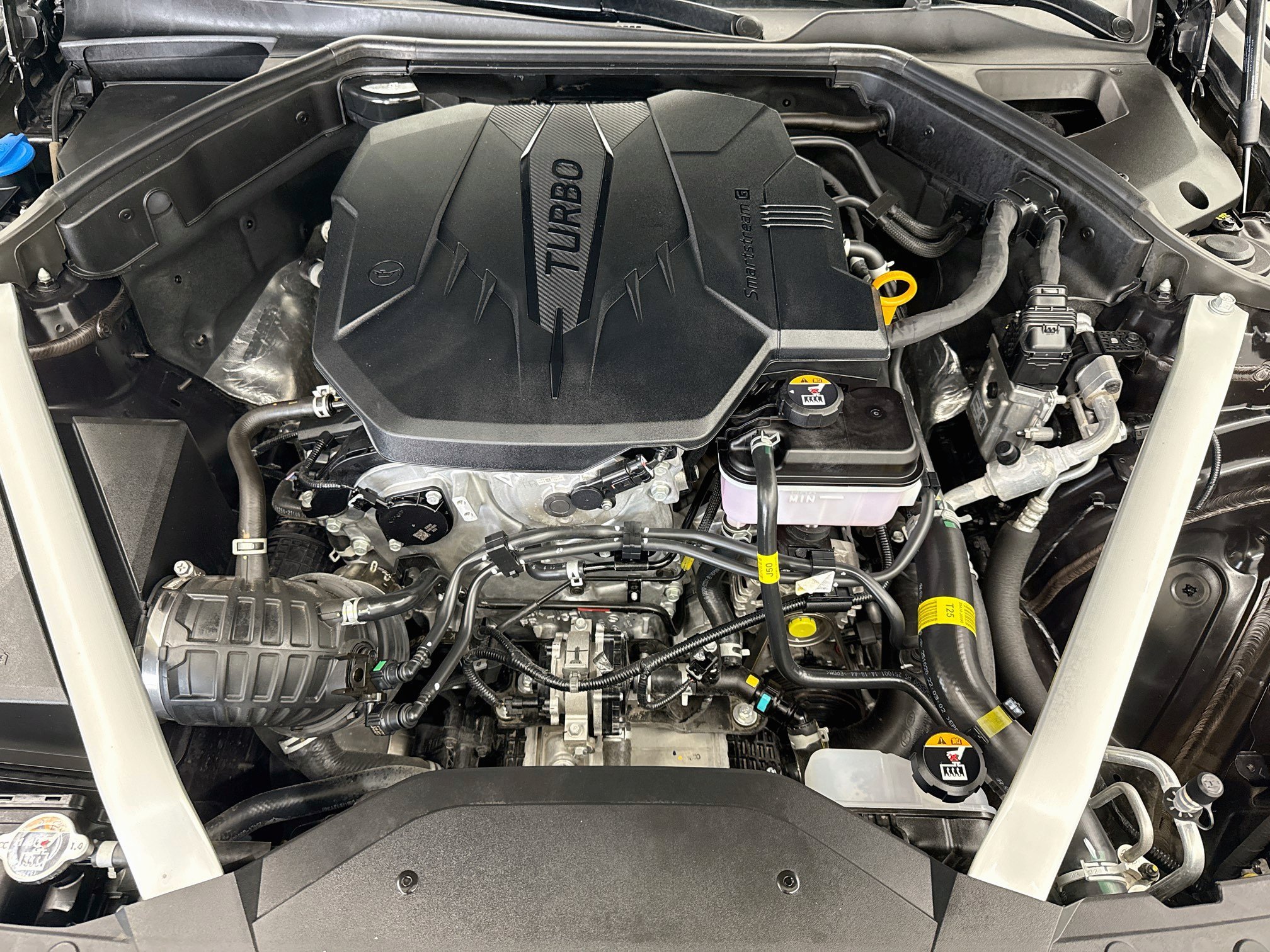 Used 2026 Genesis G70 2.5T RWD image 34