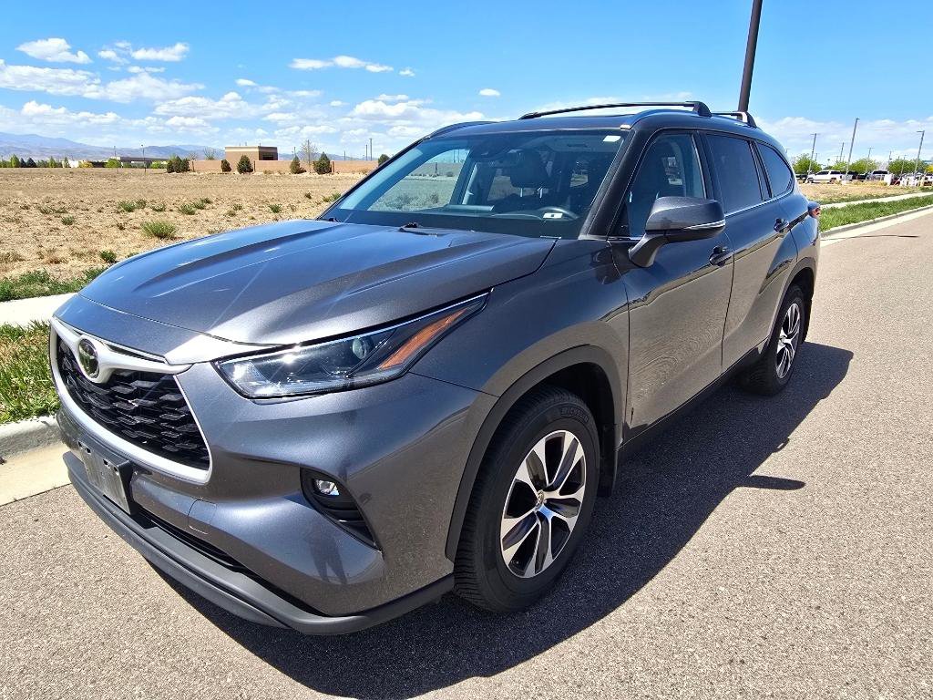 Used 2021 Toyota Highlander XLE