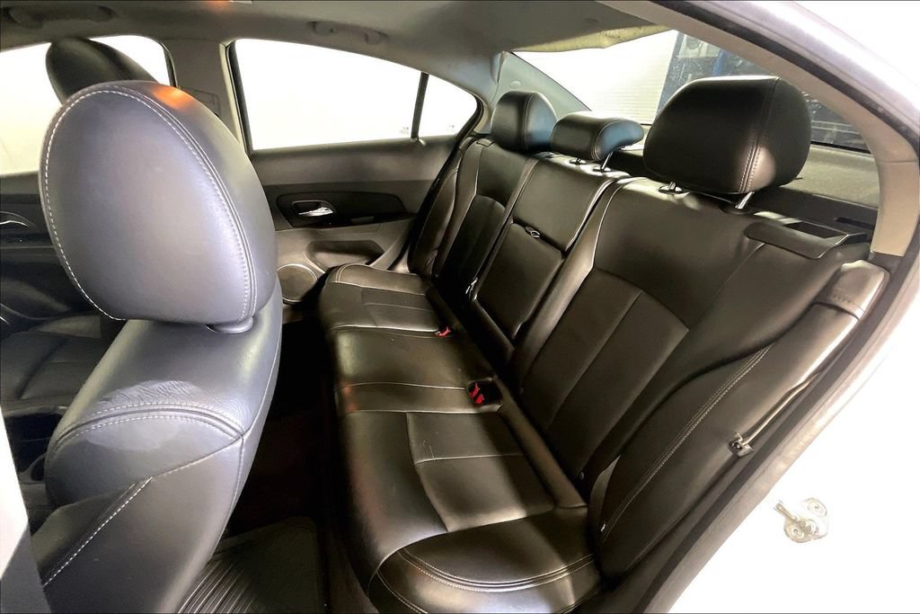 Used 2011 Chevrolet Cruze LTZ FWD image 34