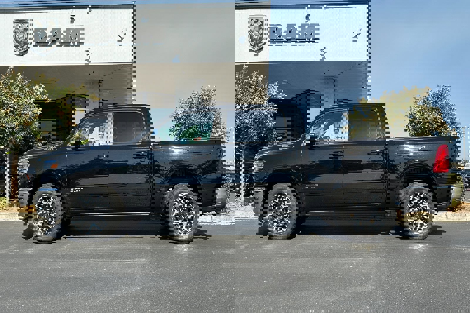 New 2026 RAM 1500 Laramie image 7