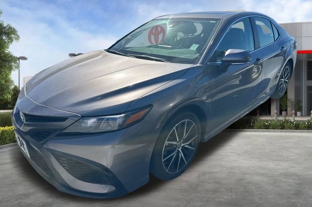 Used 2024 Toyota Camry SE w/ Audio Upgrade Package FWD image 3
