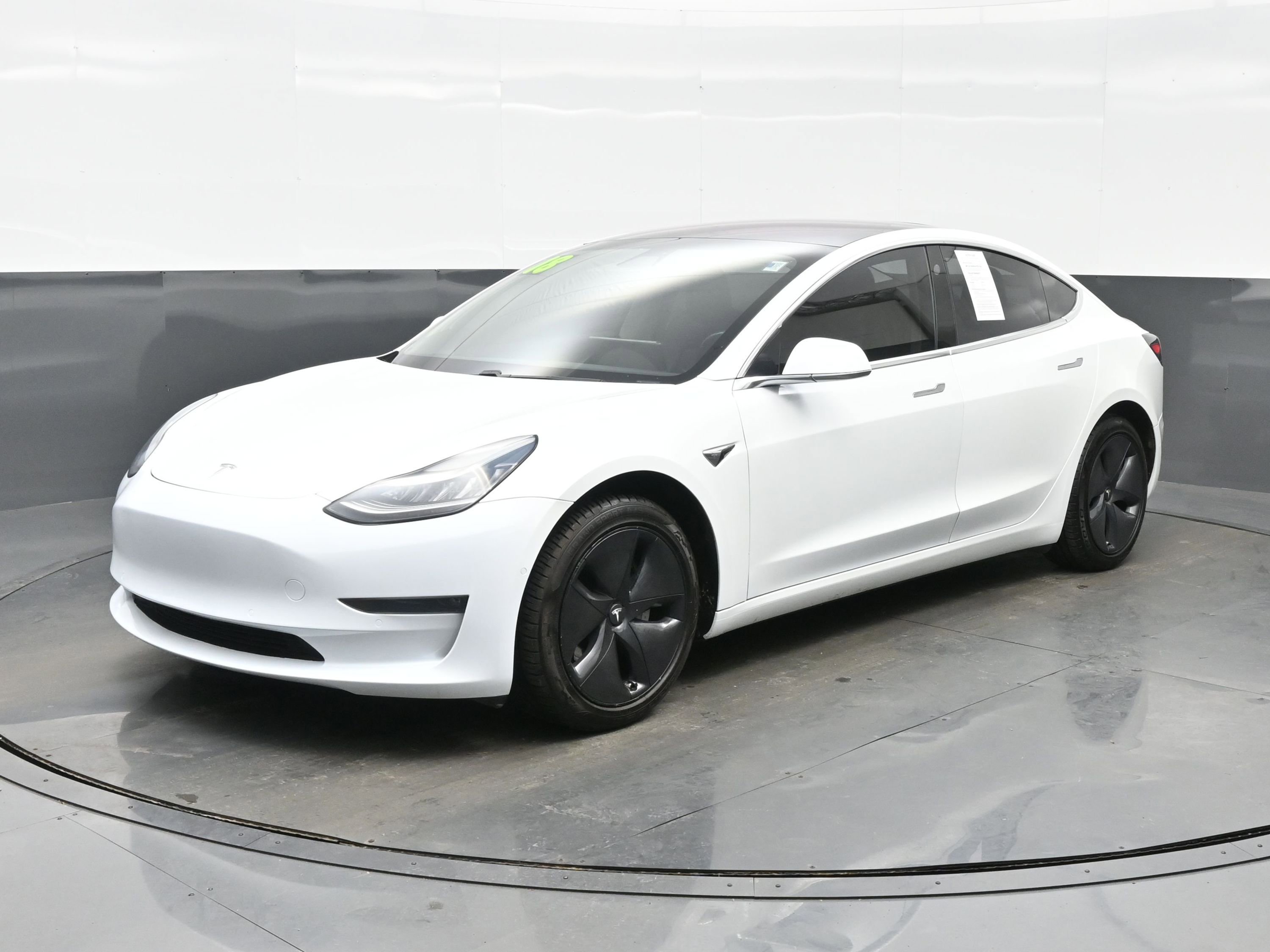 Used 2018 Tesla Model 3 Long Range image 2