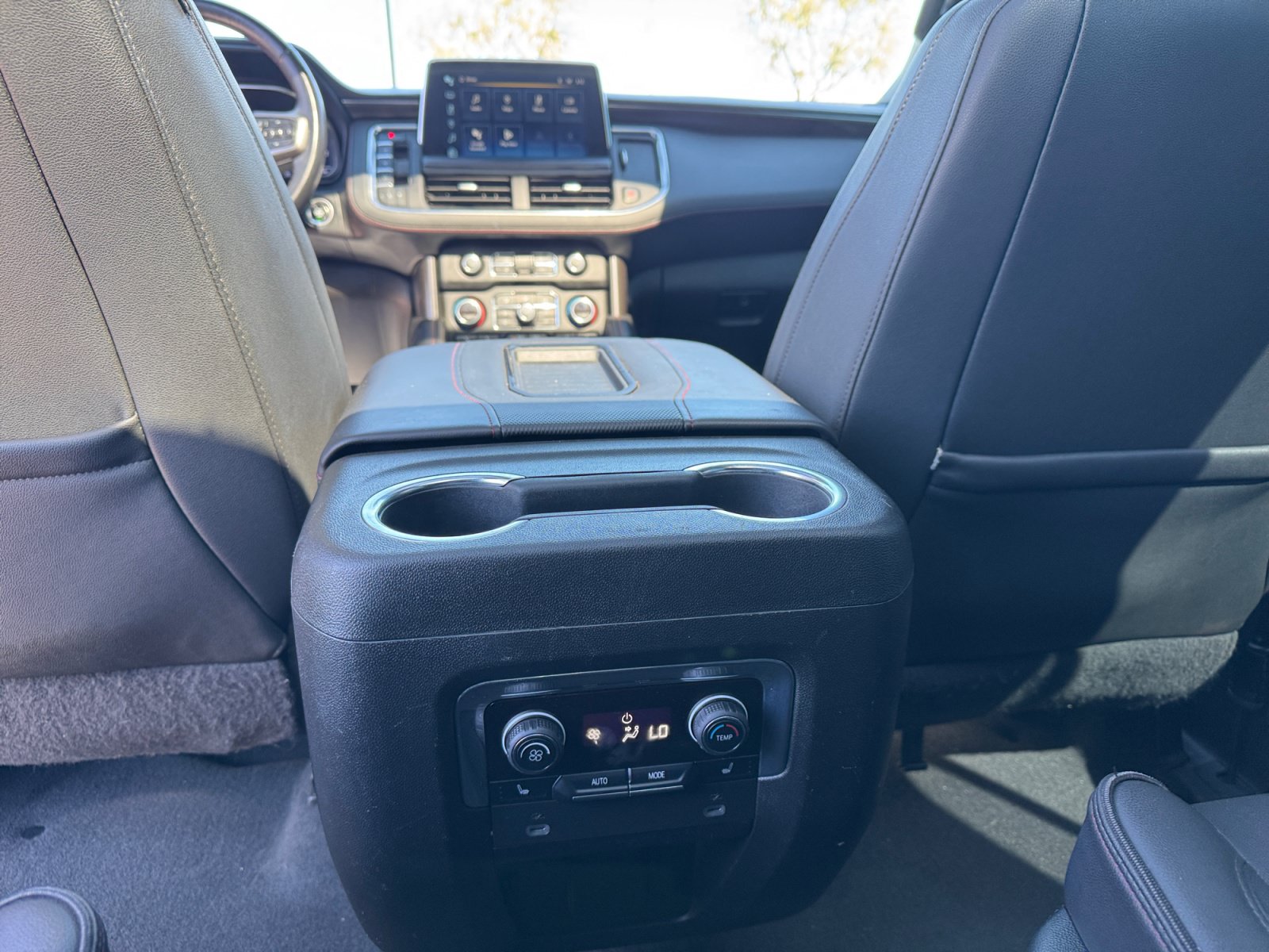 Used 2022 Chevrolet Tahoe RST w/ Luxury Package AWD/4WD image 32