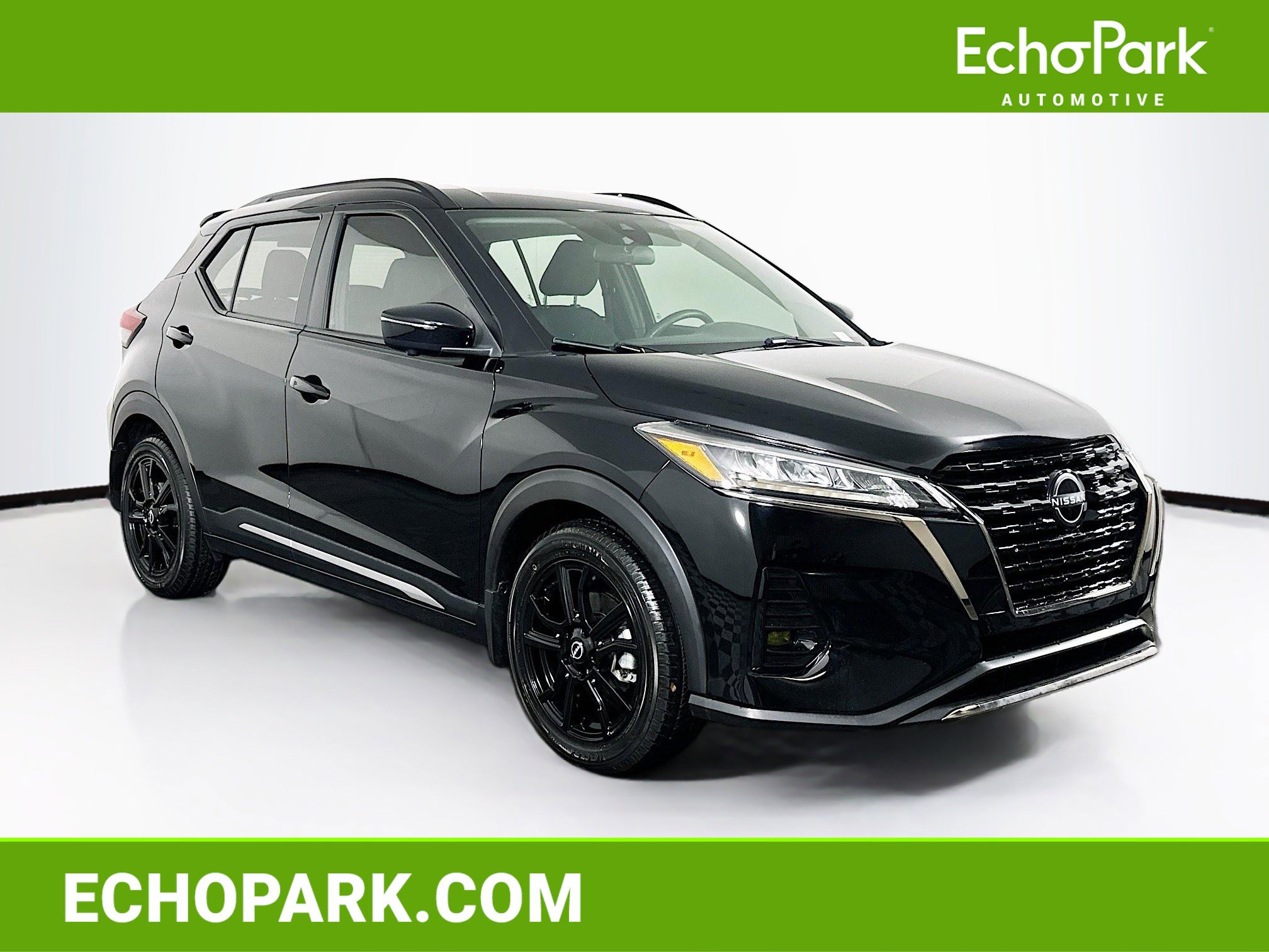 Used 2023 Nissan Kicks SR video 1