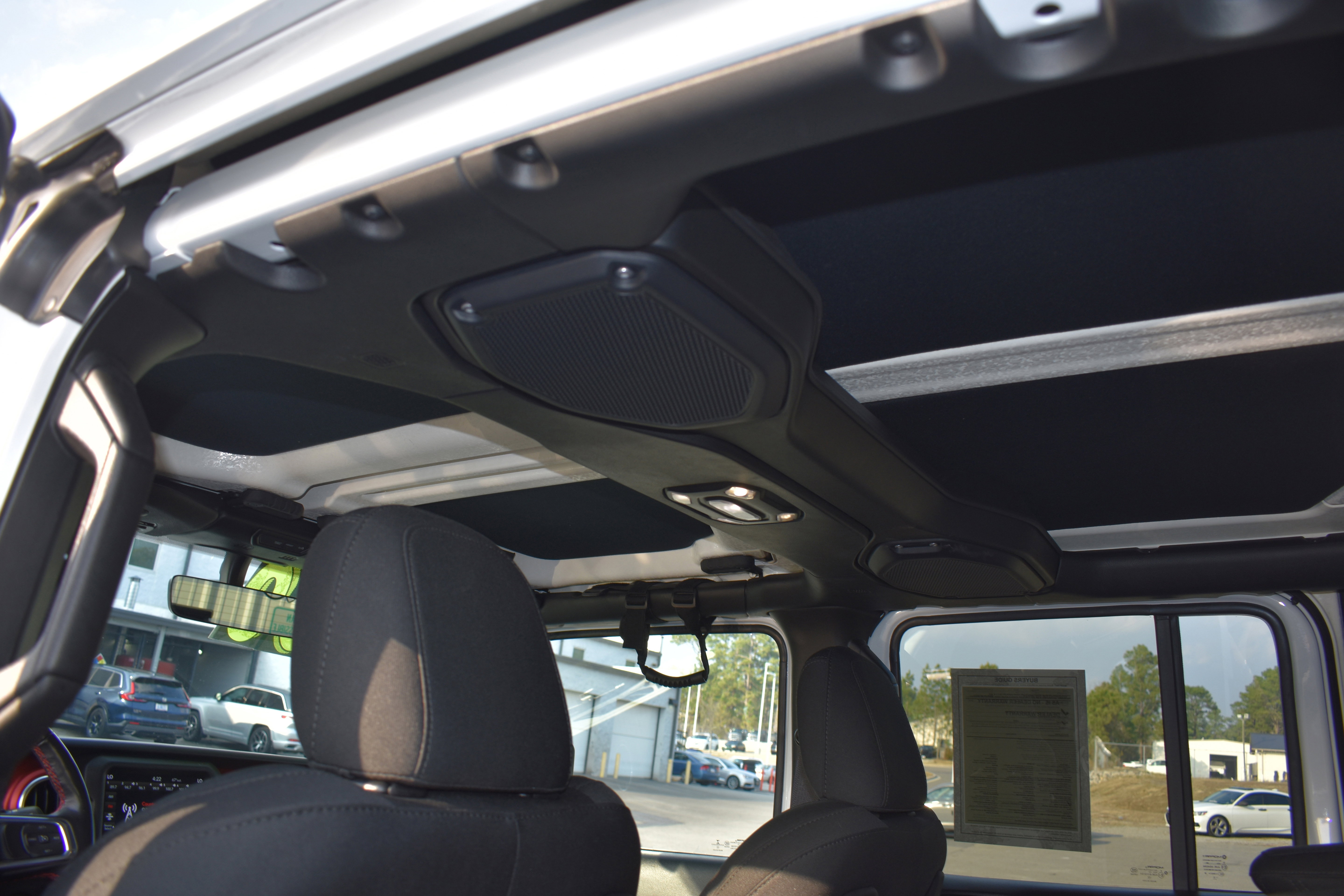 Used 2022 Jeep Wrangler Unlimited Rubicon w/ LED Lighting Group image 29