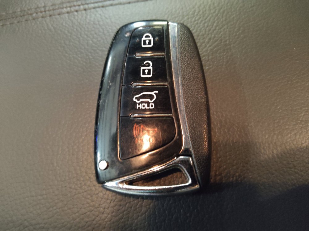 Used 2018 Hyundai Santa Fe Sport w/ 2.4L Value Package 02 FWD image 32