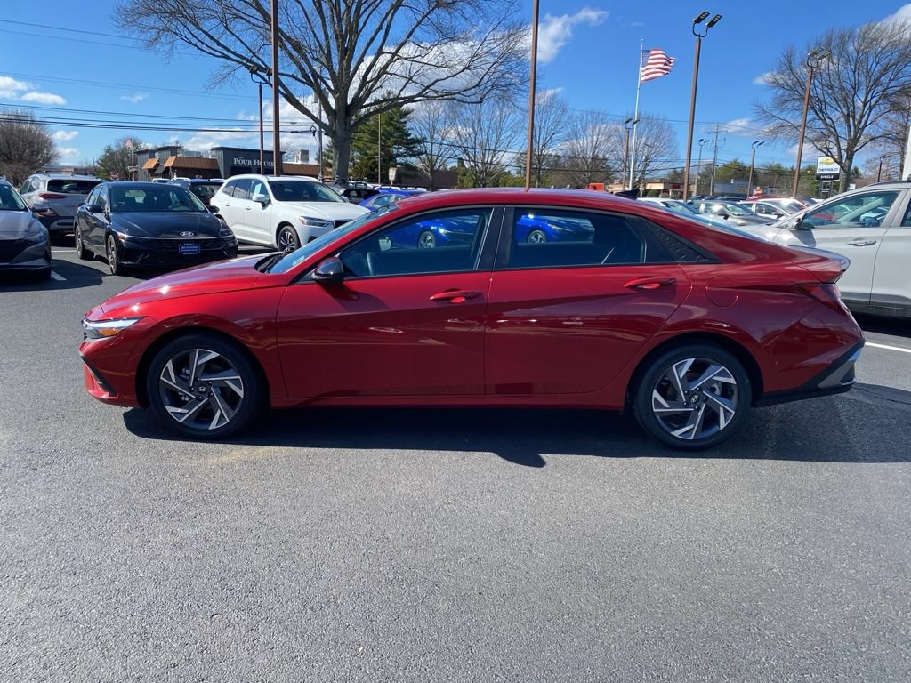 New 2025 Hyundai Elantra Sport w/ Cargo Package FWD image 7