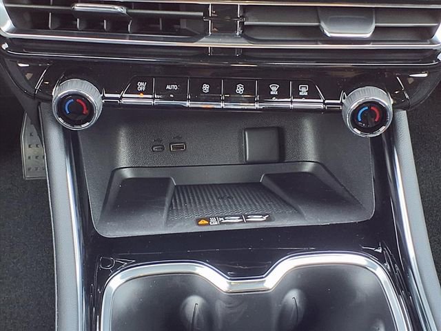 New 2026 Chevrolet Traverse LT image 13