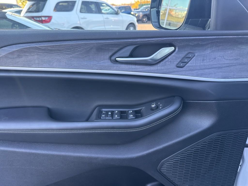 Used 2023 Jeep Grand Cherokee L Limited image 11