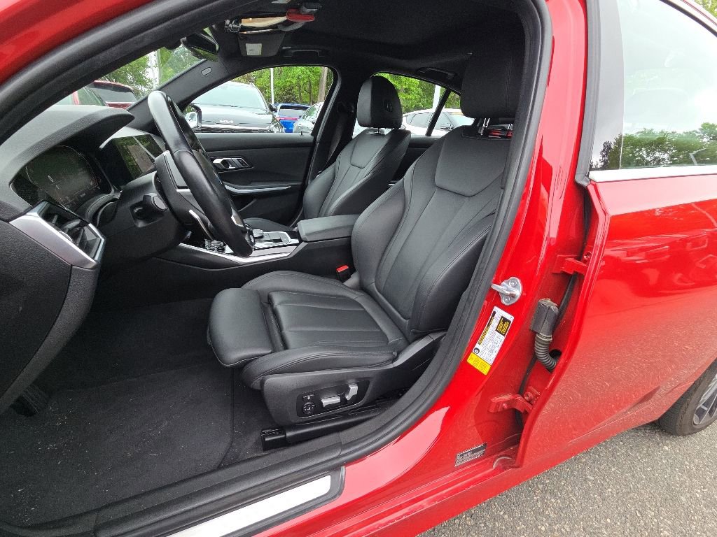 Used 2019 BMW 330i Sedan w/ Convenience Package RWD image 12