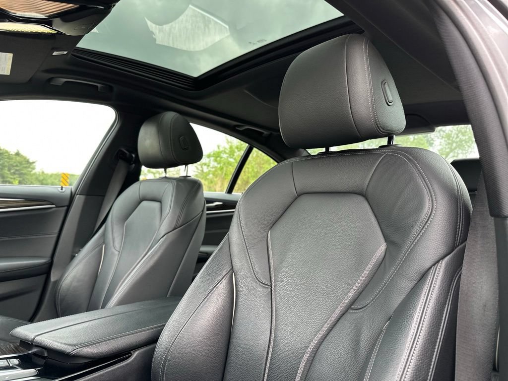Used 2019 BMW 530i xDrive w/ Convenience Package AWD/4WD image 17