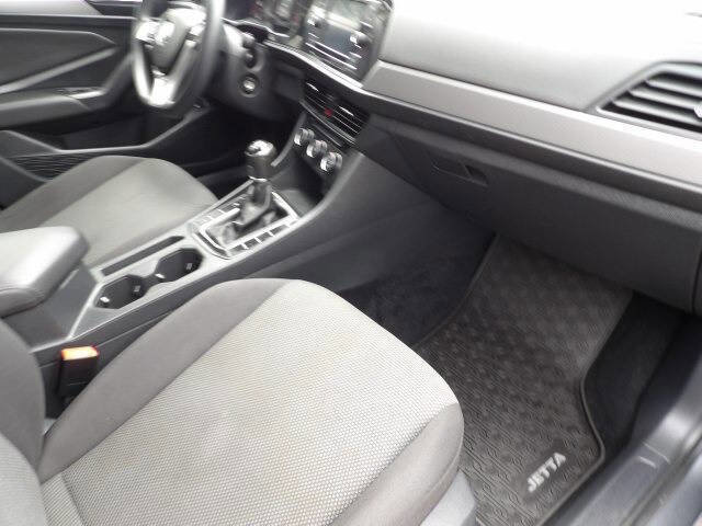 Used 2020 Volkswagen Jetta S w/ Driver Assistance Package image 11