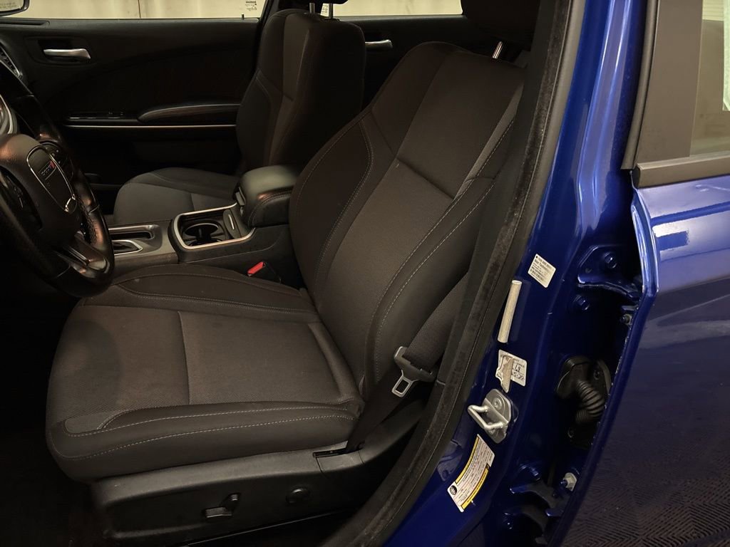 Used 2022 Dodge Charger SXT image 12