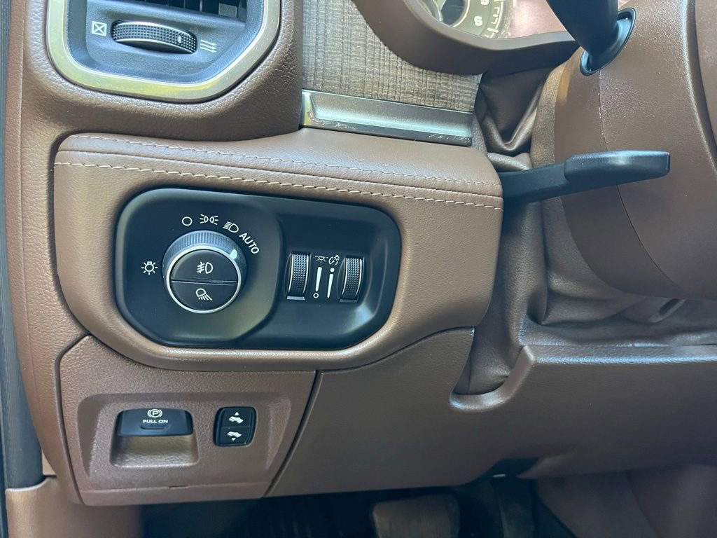 Used 2019 RAM 1500 Limited image 30