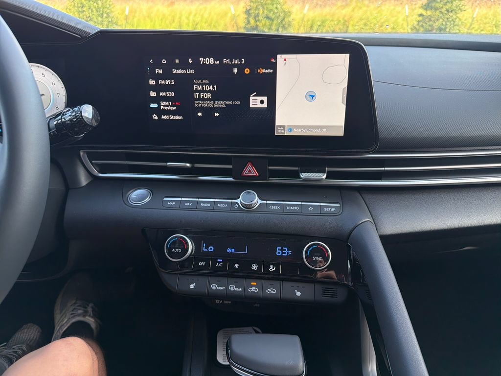 New 2026 Hyundai Elantra Limited FWD image 24