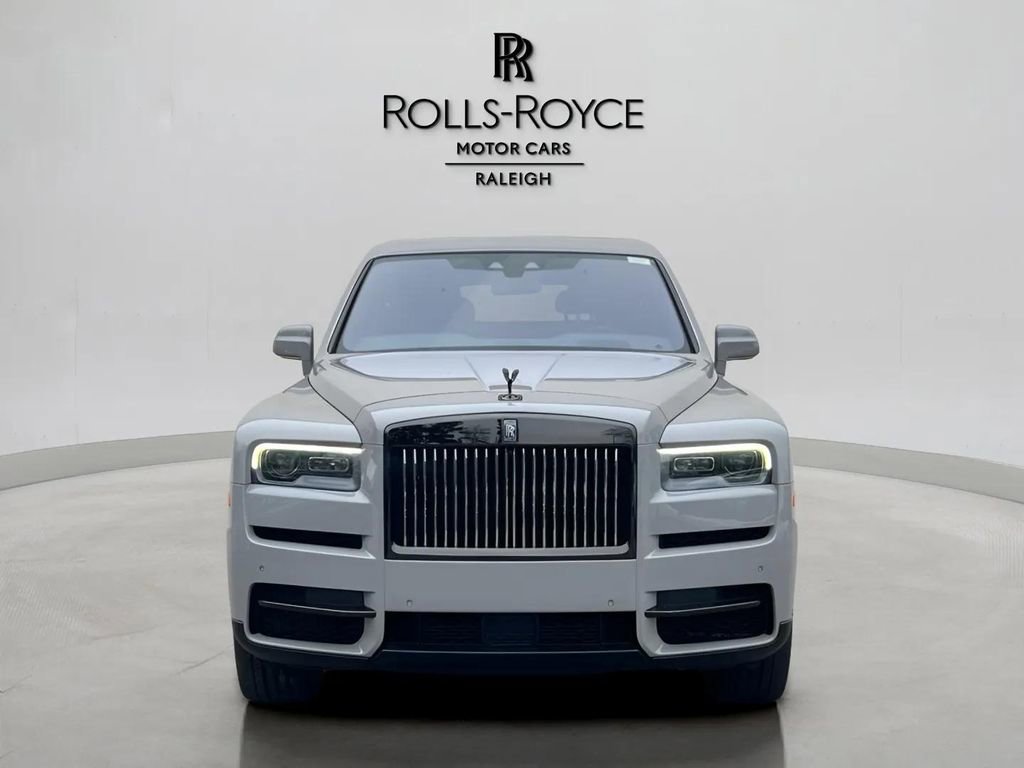 Used 2024 Rolls-Royce Cullinan Black Badge image 5