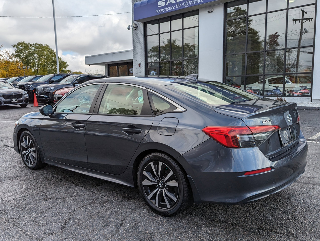 Used 2022 Honda Civic EX image 10