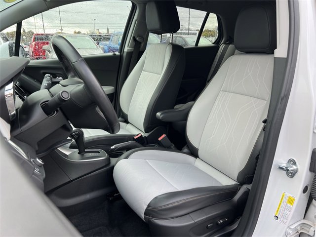 Used 2022 Chevrolet Trax LT w/ LT Convenience Package image 18