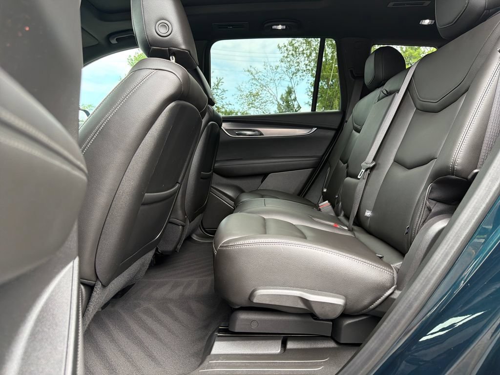Certified 2024 Cadillac XT6 Luxury w/ LPO, Floor Liner Package AWD/4WD image 11