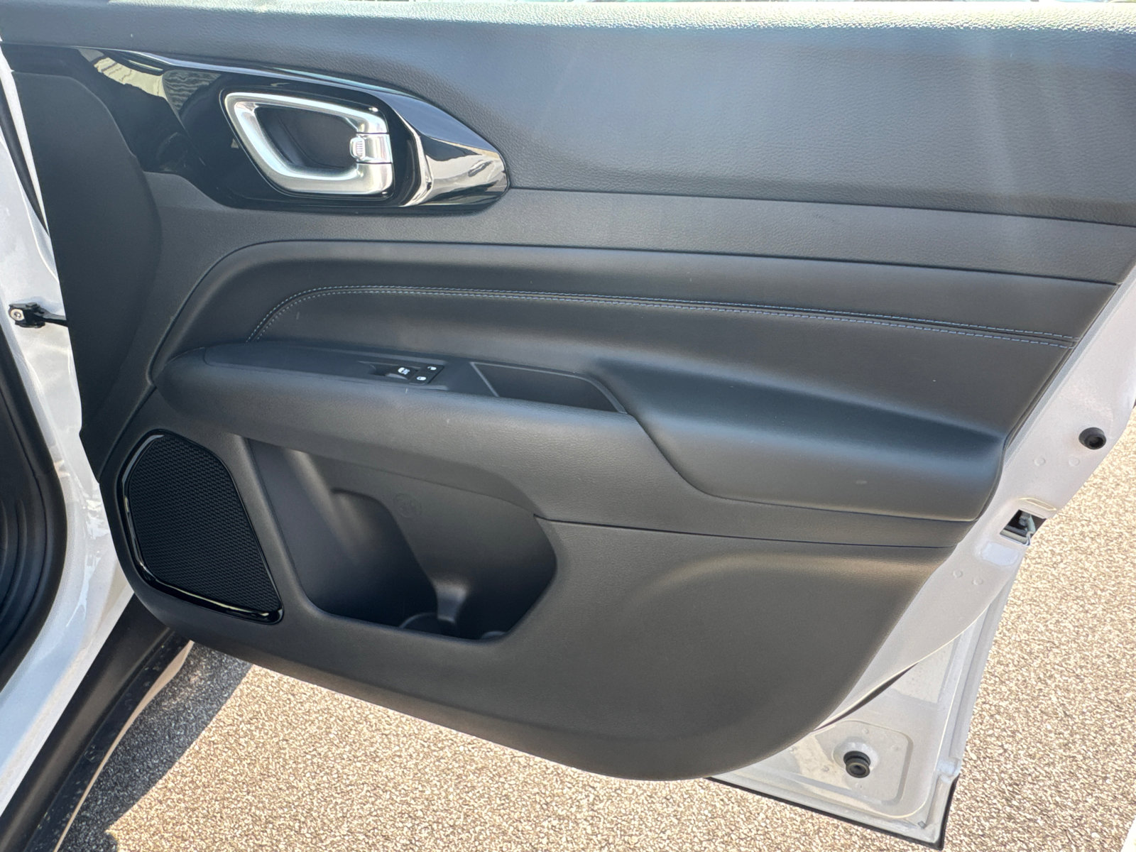 New 2026 Jeep Compass Latitude AWD/4WD image 15