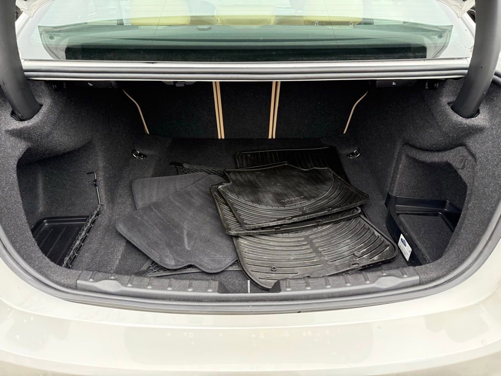 Used 2017 BMW 330i xDrive Sedan image 17