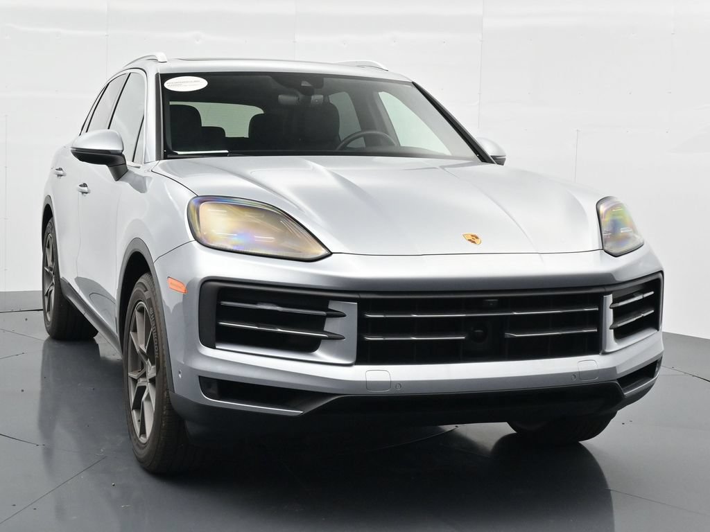 Certified 2025 Porsche Cayenne AWD/4WD image 10