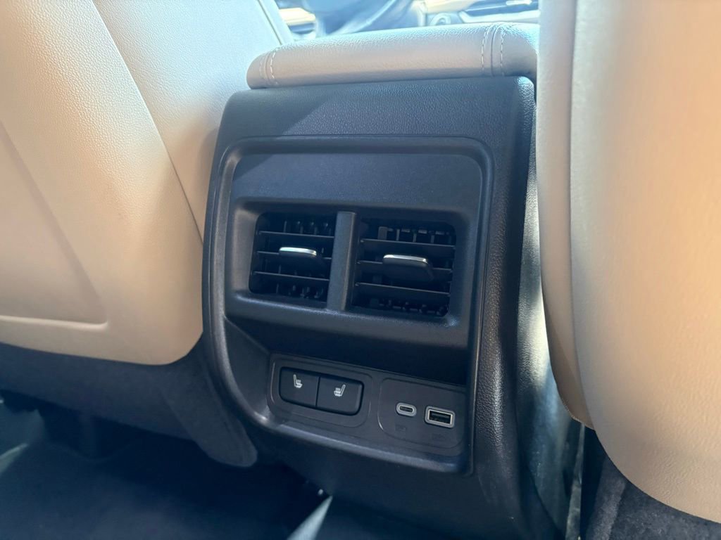 Certified 2024 Cadillac XT4 Luxury w/ Cold Weather Package FWD image 17