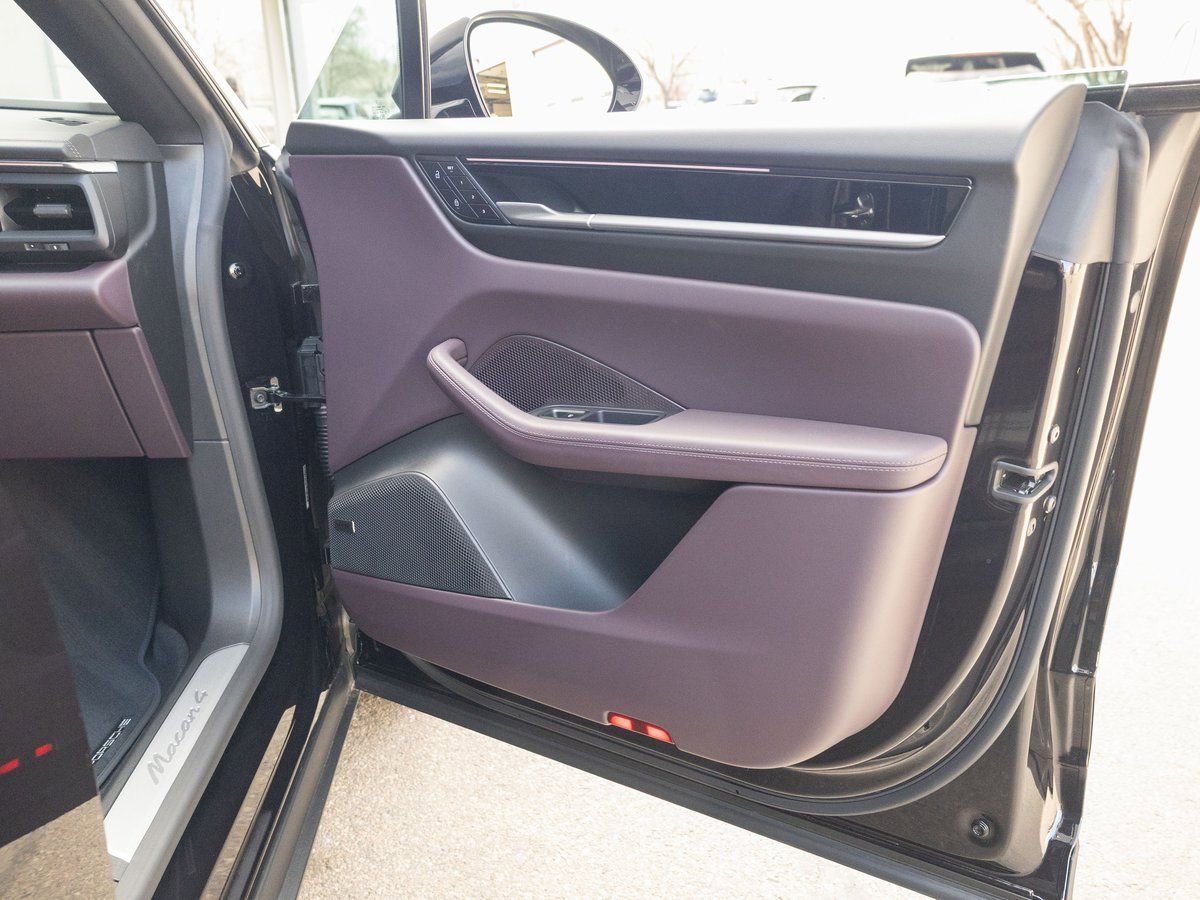 New 2025 Porsche Macan 4 Electric image 42