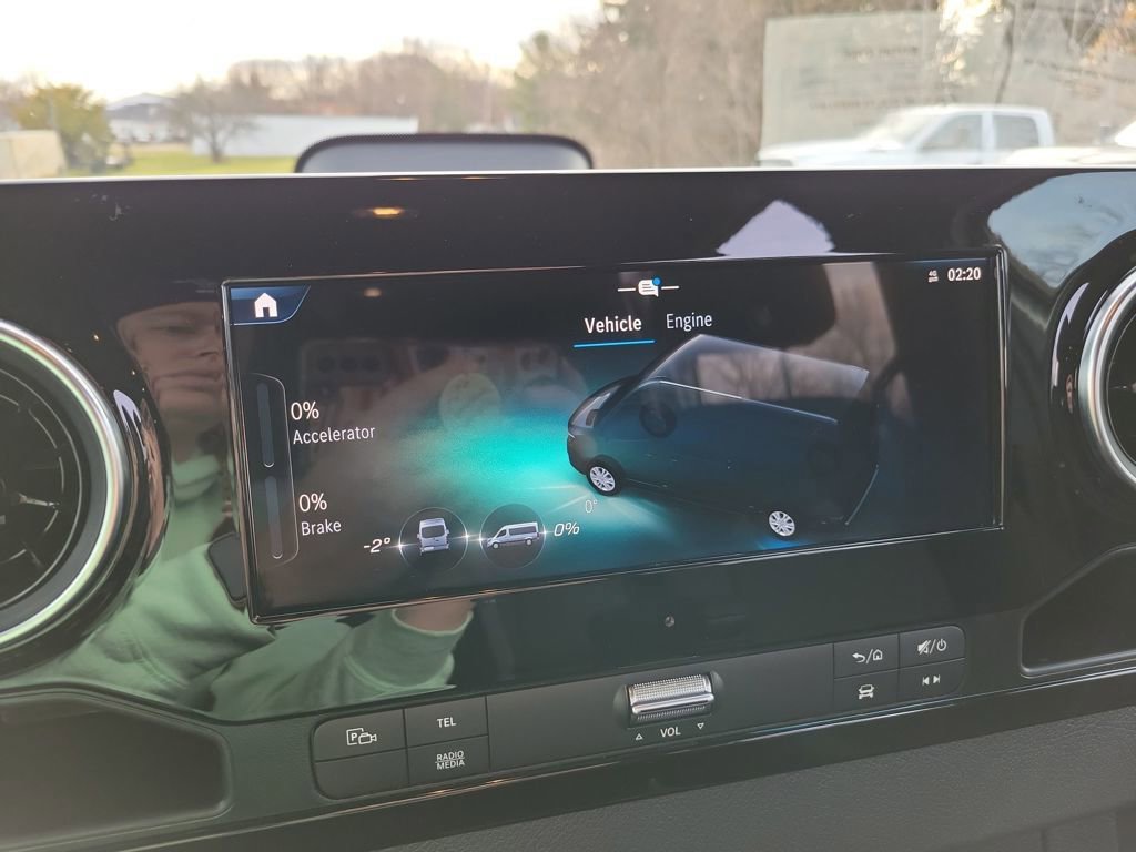 Used 2025 Mercedes-Benz Sprinter 2500 image 16