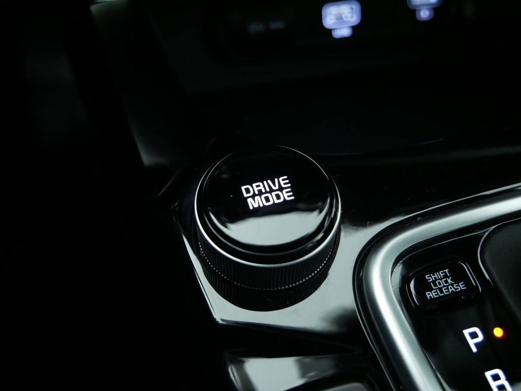 Certified 2023 Kia Seltos EX image 32