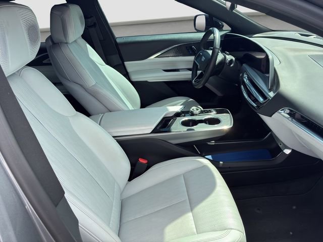 Used 2023 Cadillac Lyriq 2WD image 9
