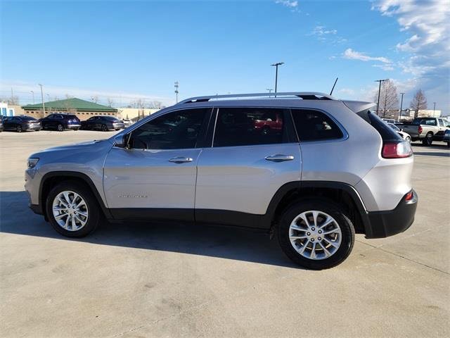 Used 2019 Jeep Cherokee Latitude w/ Popular Appearance Group image 6