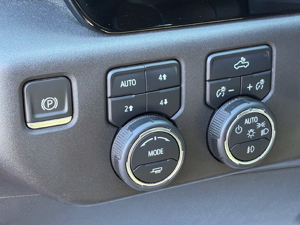 Used 2024 Chevrolet Silverado 1500 RST w/ Convenience Package II AWD/4WD image 19