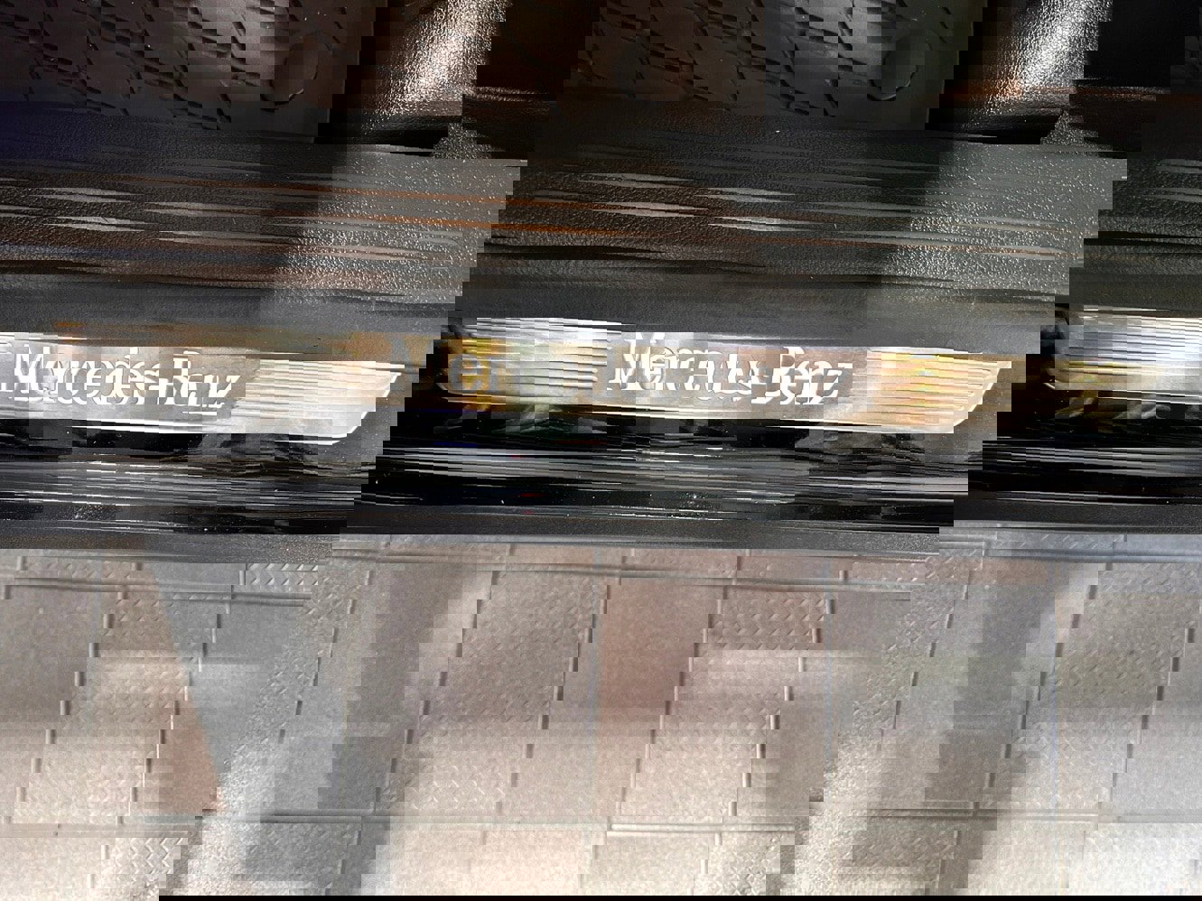 Used 2024 Mercedes-Benz GLB 250 4MATIC image 14