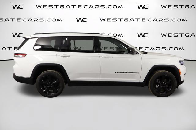 Used 2025 Jeep Grand Cherokee L Altitude AWD/4WD image 45