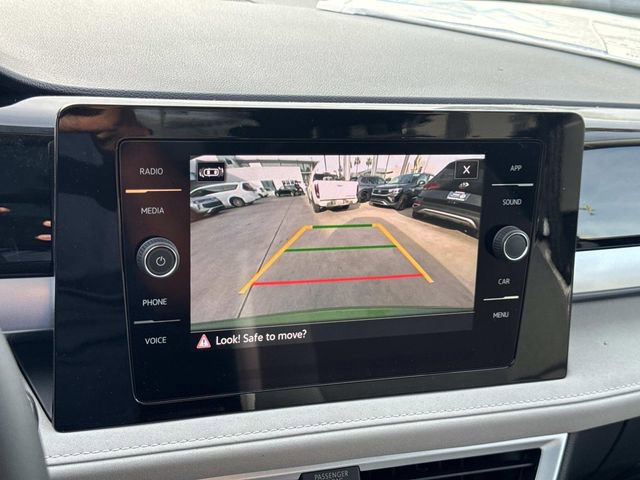 New 2025 Volkswagen Taos SE image 25