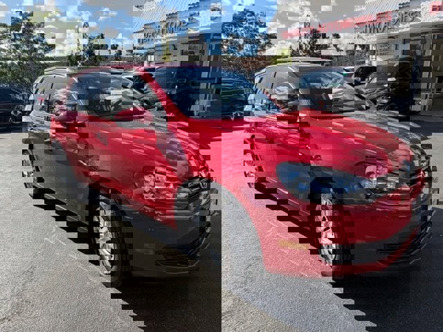 Used 2013 Volkswagen Golf 4-Door FWD image 9