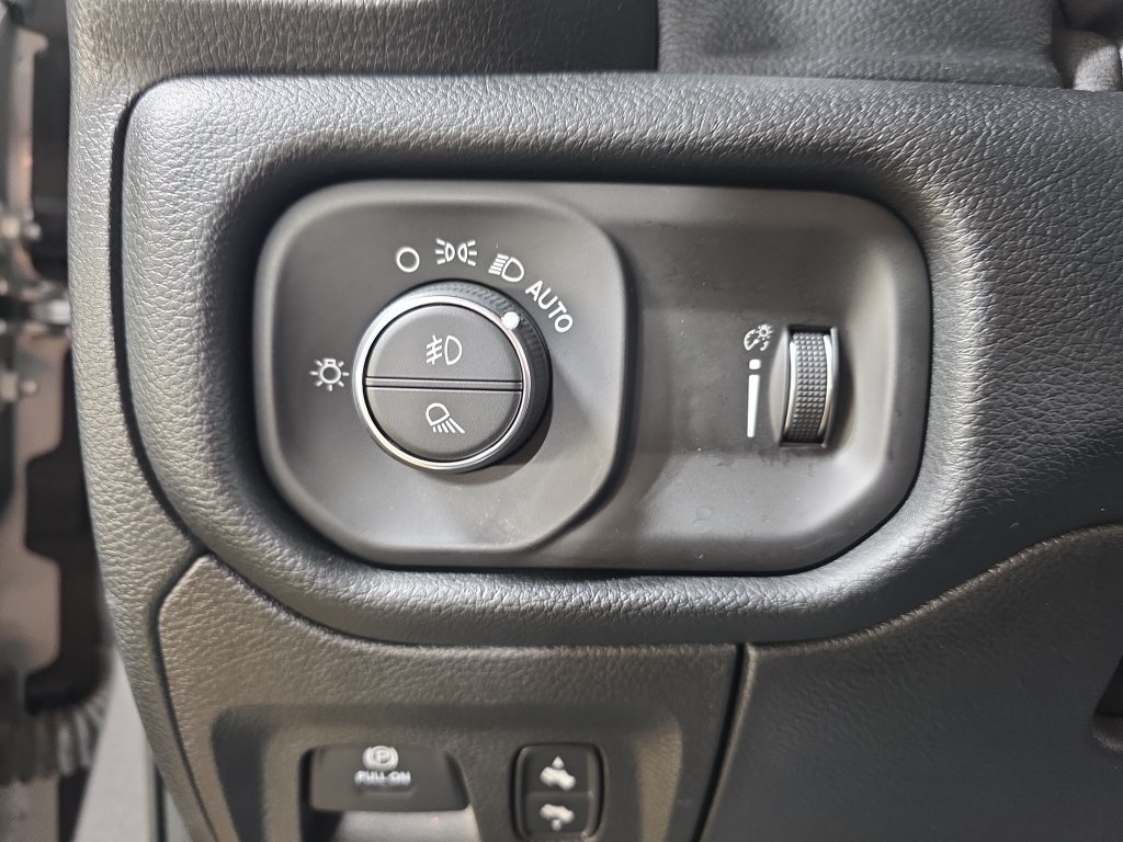 Used 2021 RAM 1500 Big Horn AWD/4WD image 27