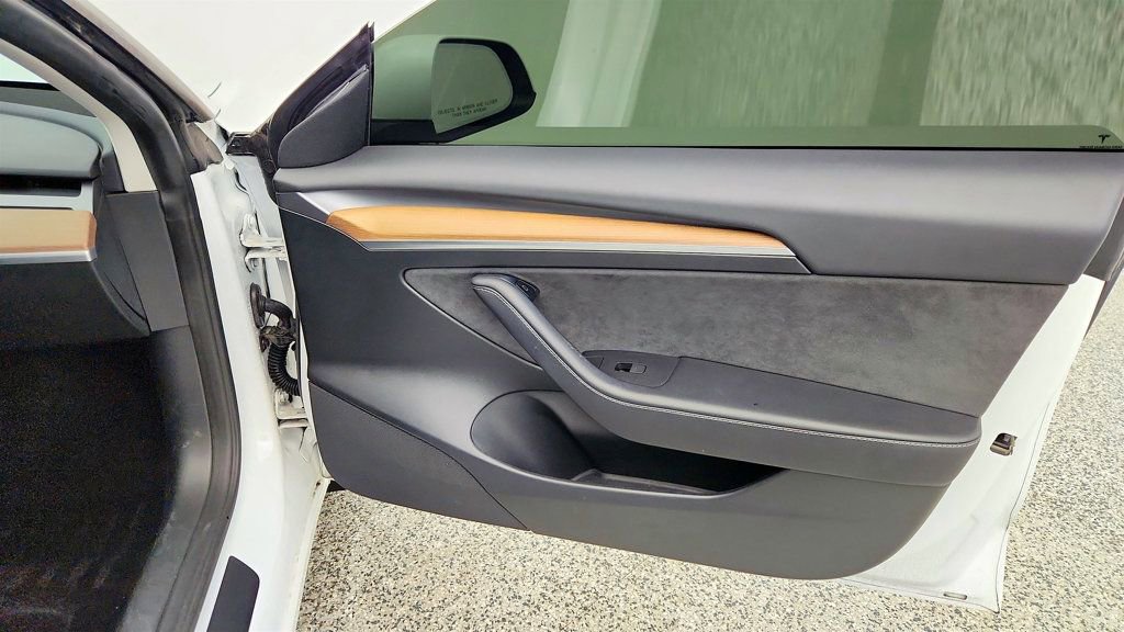 Used 2023 Tesla Model 3 Performance image 30