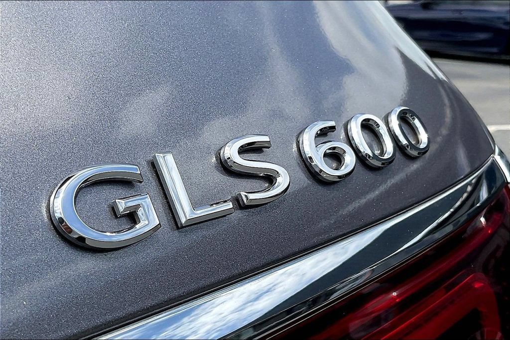 Used 2021 Mercedes-Benz Maybach GLS 600 4MATIC image 23