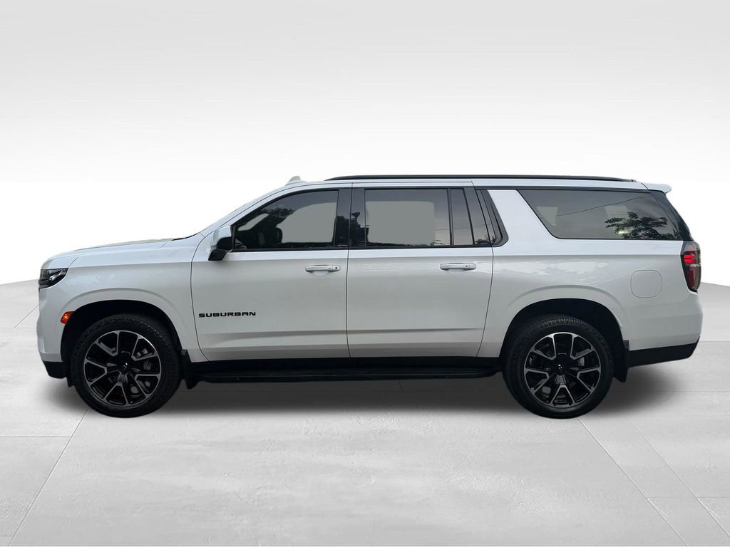 Used 2021 Chevrolet Suburban RST RWD image 2
