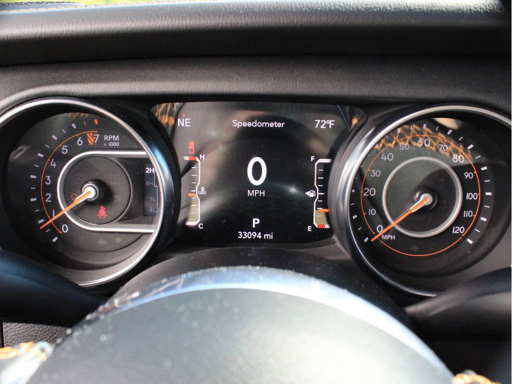 Used 2023 Jeep Gladiator Overland AWD/4WD image 18