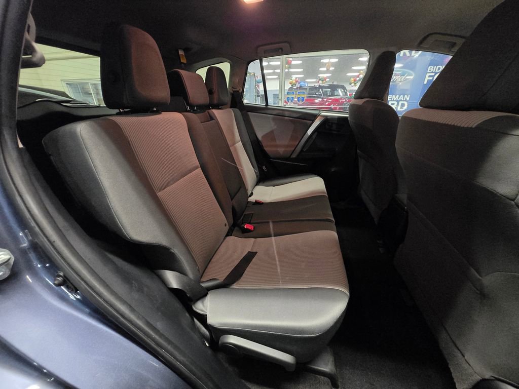 Used 2014 Toyota RAV4 LE image 21