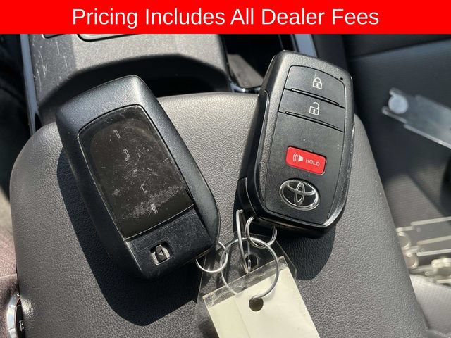 Used 2024 Toyota Prius XLE FWD image 33