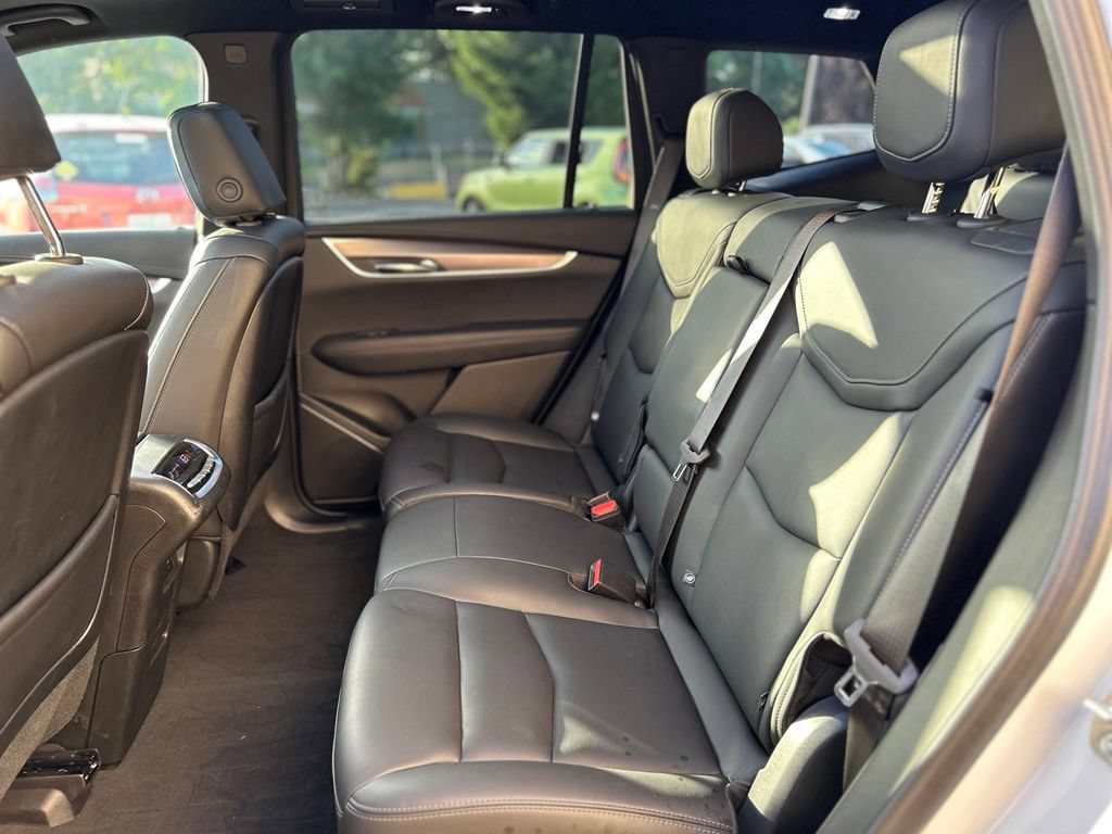 Used 2024 Cadillac XT6 Luxury w/ LPO, Floor Liner Package AWD/4WD image 17