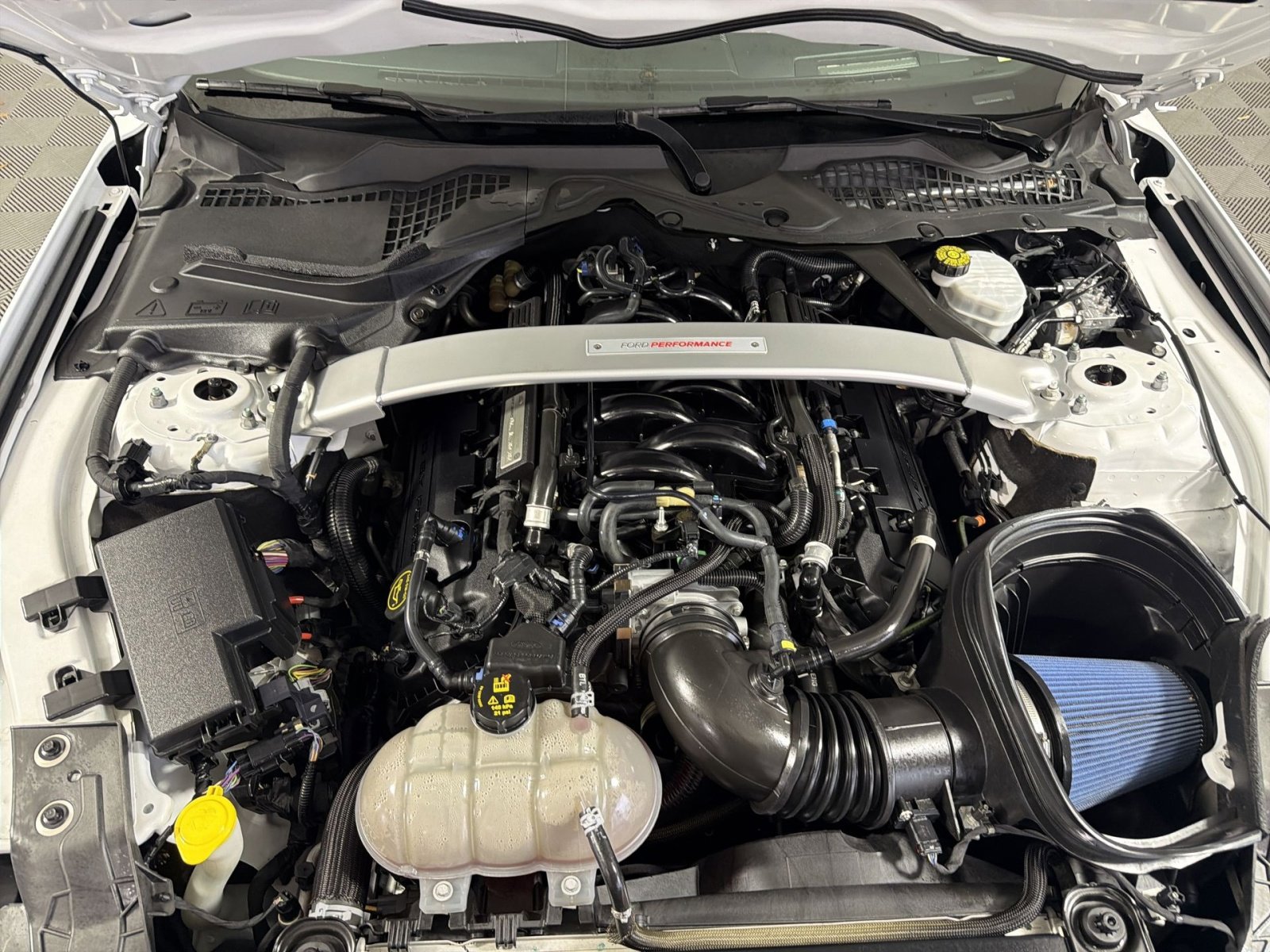 Used 2018 Ford Mustang Shelby GT350 w/ Electronics Package image 27