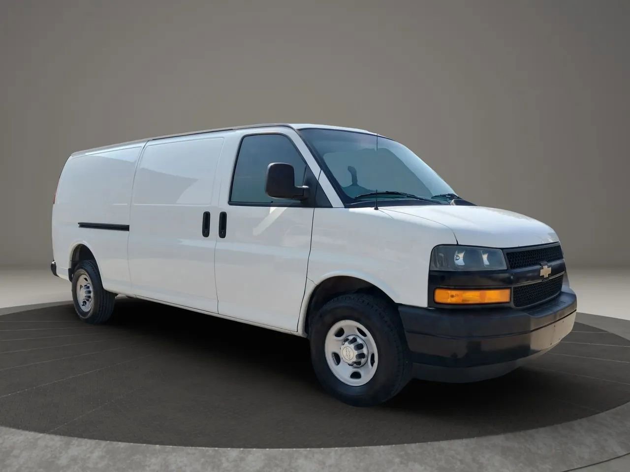 Used 2019 Chevrolet Express 3500 Extended w/ Driver Convenience Package RWD image 16