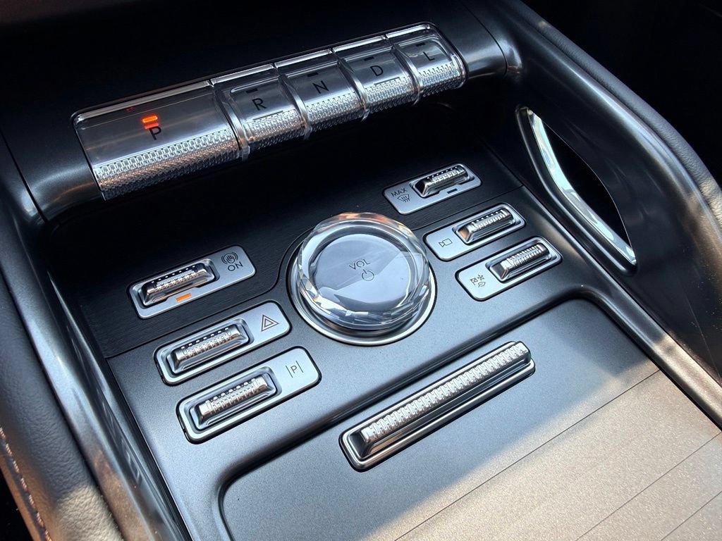 New 2026 Lincoln Nautilus Reserve w/ Jet Appearance Package AWD/4WD image 16
