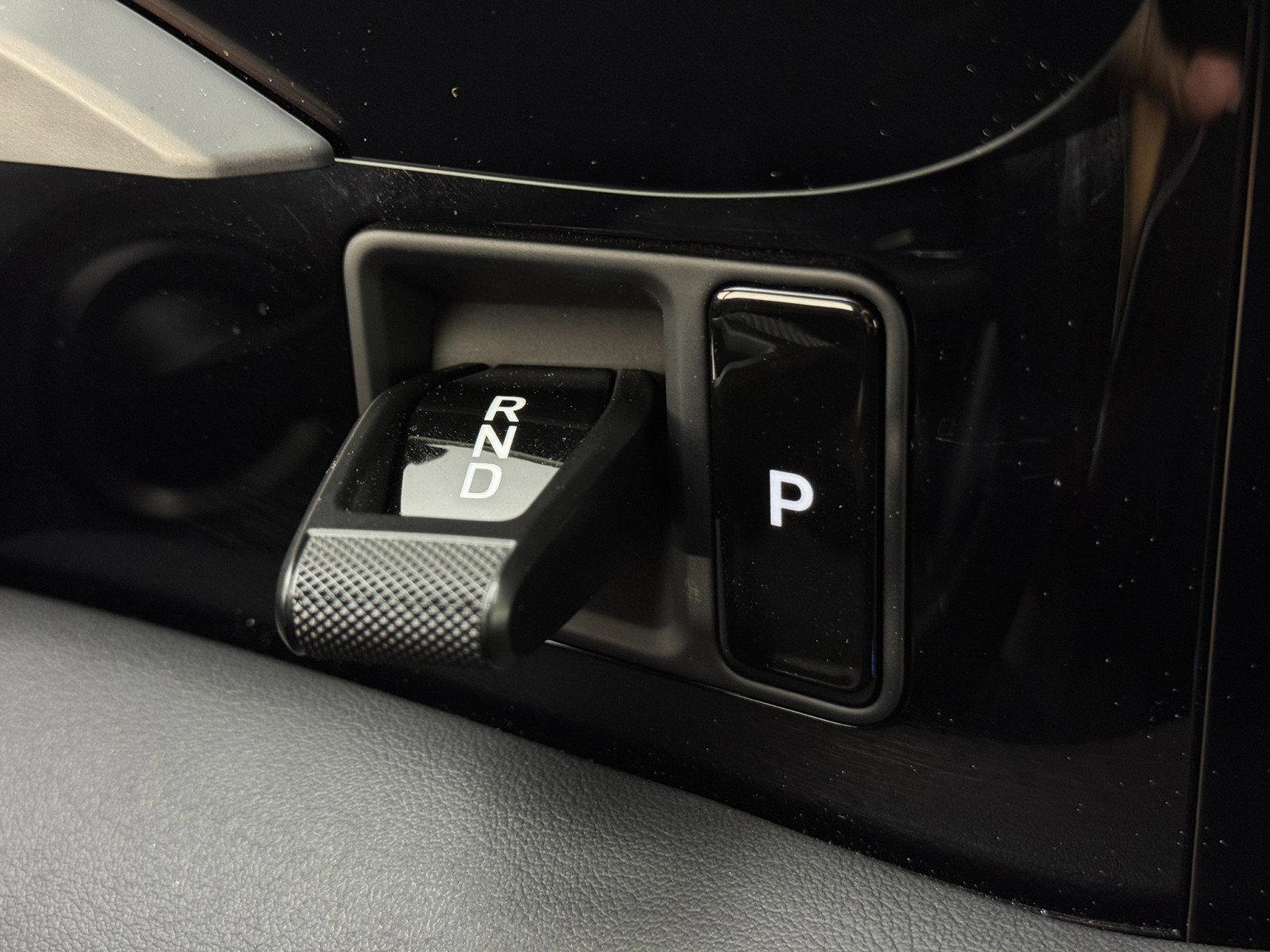 Used 2024 Porsche Taycan 4 Cross Turismo w/ Premium Package AWD/4WD image 24